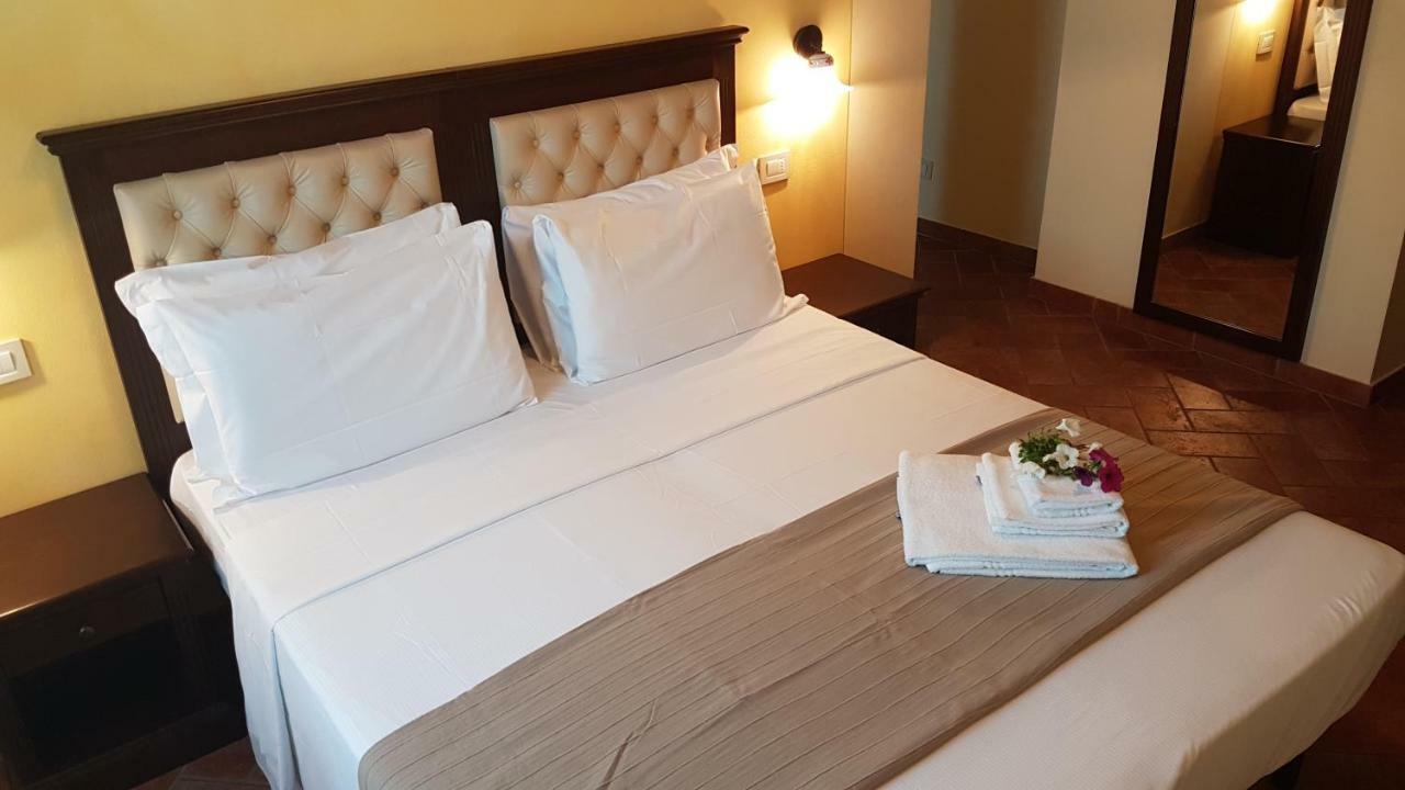 Casal Sant'Elena Bed & Breakfast Altopascio Exterior photo